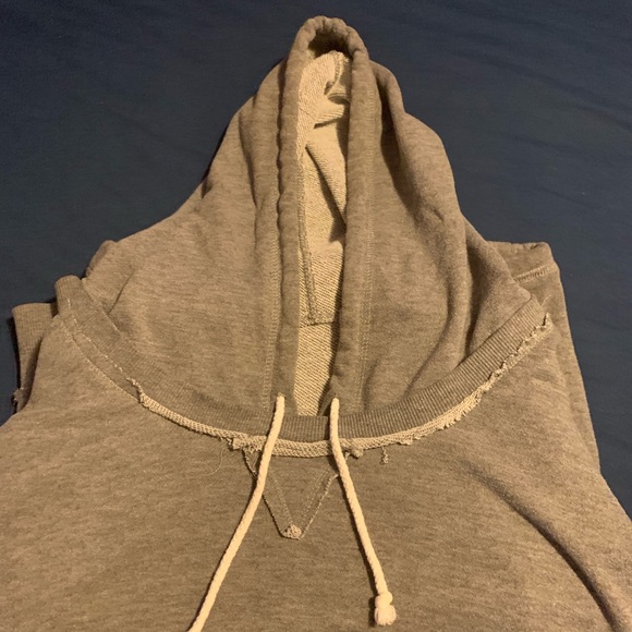 Grey Cute sweater - Picture 3 of 3